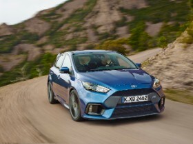 Serienmäßig 350 PS stark: Ken Block lässt den neuen Ford ...