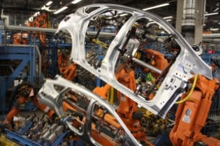 2010: Ford Focus Seitenwandproduktion