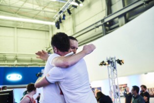 Gamers Drive Ford GT in Forza Motorsport 6 for 48 Hours a...