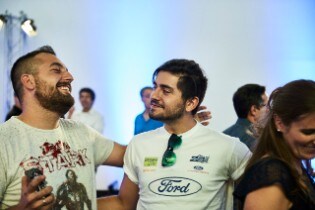 Gamers Drive Ford GT in Forza Motorsport 6 for 48 Hours a...