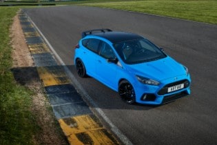 New Ford Focus RS Option Pack Delivers Even More Fun to D...
