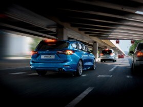 FORD 2018 FOCUS Speedsignrecognition with Stop and Go
