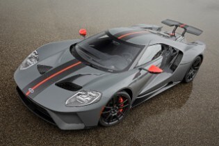 New 2019 Ford GT Carbon Series Attacks Tracks, and the Dr...