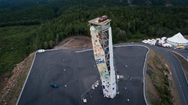 Ford Explorer Tops World’s Tallest Free-Standing Climbing...