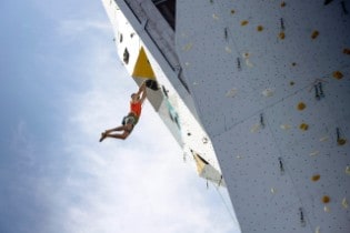 Ford Explorer Tops World’s Tallest Free-Standing Climbing...