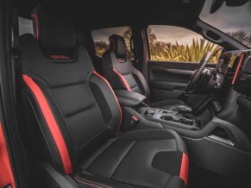 Next-Gen Ford Ranger Raptor Rewrites the Rulebook for Ult...