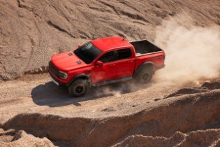 Next-Gen Ford Ranger Raptor Rewrites the Rulebook for Ult...