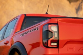Next-Gen Ford Ranger Raptor Rewrites the Rulebook for Ult...