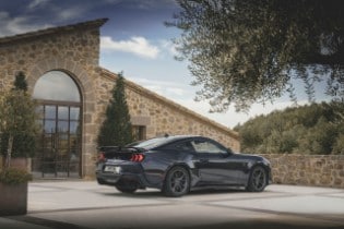 New Ford Mustang: a US Icon Reborn for a Connected World 