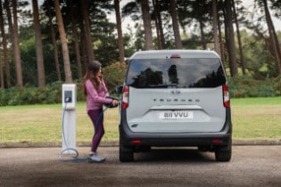 Stylish, Spacious E-Tourneo Courier Expands Ford’s Electr...