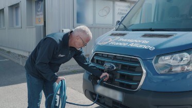Small Businesses Could Save €14,000 Per Van by Going Elec...