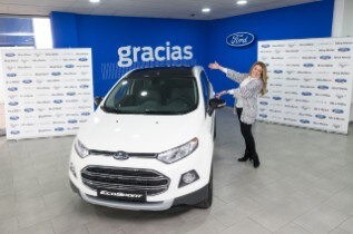 Ford España y Hawkers hacen entrega del Ford EcoSport gra...