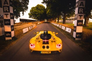Ford GT, Mustang GT4 Demonstrate Ford Road and Race Perfo... Ford GT, Mustang GT4 Demonstrate Ford Road and Race Perfo...