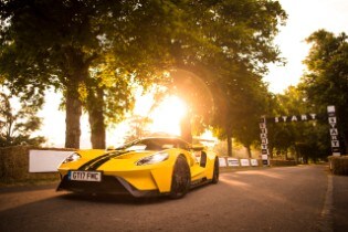 Ford GT, Mustang GT4 Demonstrate Ford Road and Race Perfo... Ford GT, Mustang GT4 Demonstrate Ford Road and Race Perfo...