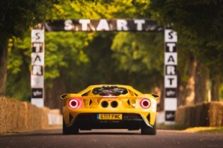 Ford GT, Mustang GT4 Demonstrate Ford Road and Race Perfo... Ford GT, Mustang GT4 Demonstrate Ford Road and Race Perfo...
