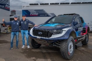 Nani Roma y el Ford Ranger, a punto para el Dakar