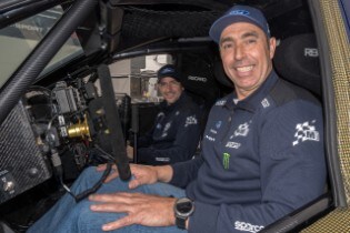 Nani Roma y el Ford Ranger, a punto para el Dakar