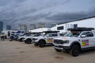 Nani Roma y el Ford Ranger, a punto para el Dakar