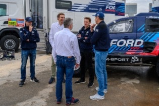 Nani Roma y el Ford Ranger, a punto para el Dakar