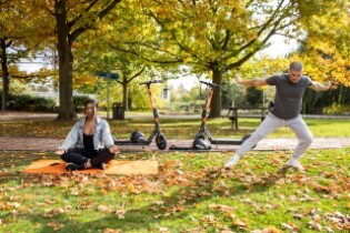 Free e-scooter rides for NHS workers as Spin e-scooter sh...