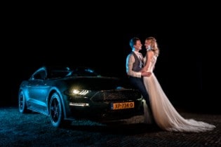 Trouwen in stijl – jonge stellen kiezen Ford Mustang als ... Trouwen in stijl – jonge stellen kiezen Ford Mustang als ...
