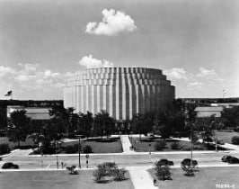 1938 Ford Rotunda