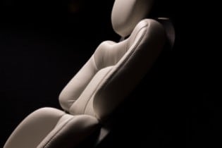 Lincoln Continental Concept 30-way seats
