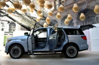  All-New 2018 Lincoln Navigator Unveiled