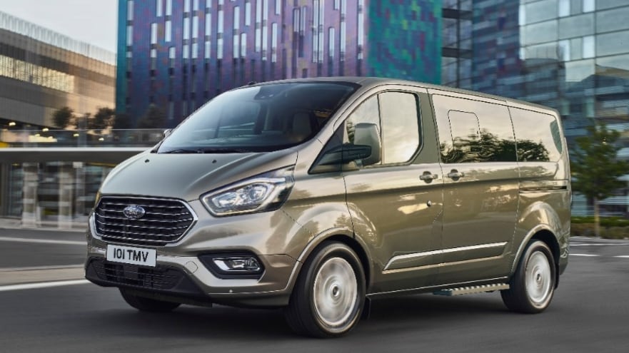 New Ford Tourneo Custom People Mover Offers the Best Seat in the House for Business or Leisure