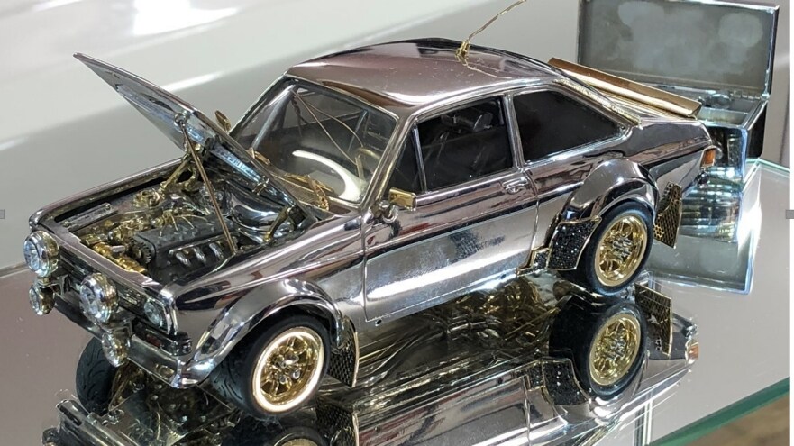 Ford Escort-Modellauto aus Gold, Diamanten und Silber – voraussichtlich hoher Erlös bei Online-Auktion 