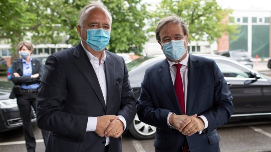 Ministerpräsident Laschet informiert sich über den Wiederanlauf der Produktion bei Ford in Köln