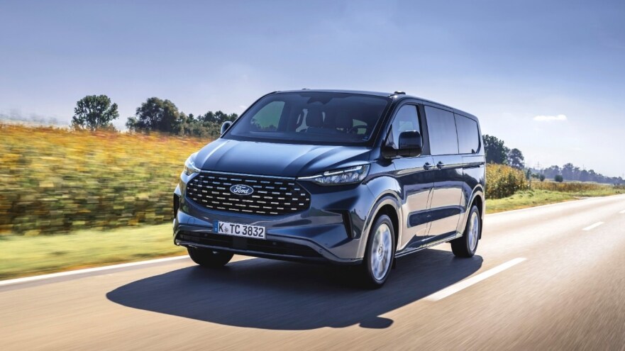 Neuer Ford Tourneo Custom: Neun Sitze, mehr Komfort, viele Hightech-Funktionen und variabel nutzbarer Raum