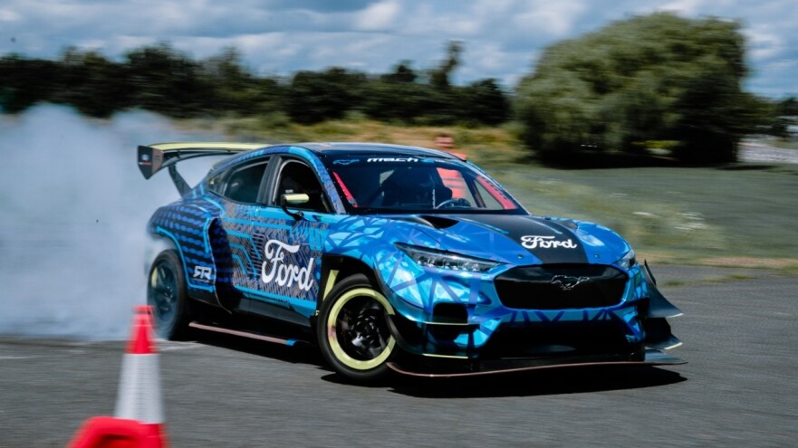 La gama Ford totalmente electrificada muestra emocionantes experiencias de conducción en el Festival de la Velocidad de Goodwood
