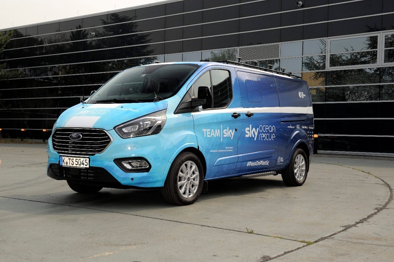 Specially Converted ‘Podium’ Car Helps Stage-Winning Cyclists Rest on Their Laurels
