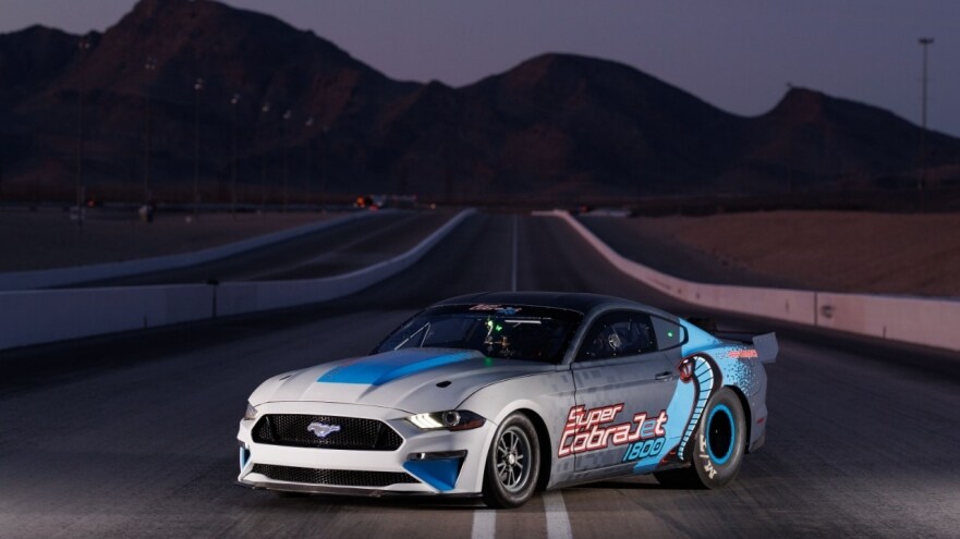 Mustang Super Cobra Jet 1800 eléctrico listo para romper récords mundiales de la NHRA para vehículos eléctricos