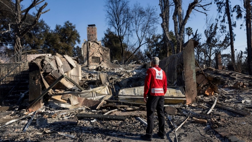 Ford Helps First Responders, Community During Los Angeles County Wildfires