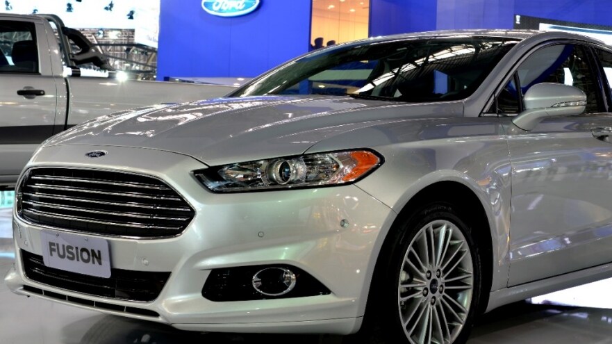 FORD FUSION 2015 TRAZ CINTO INFLÁVEL, ASSISTÊNCIA DE EMERGÊNCIA E BANCOS REFRIGERADOS