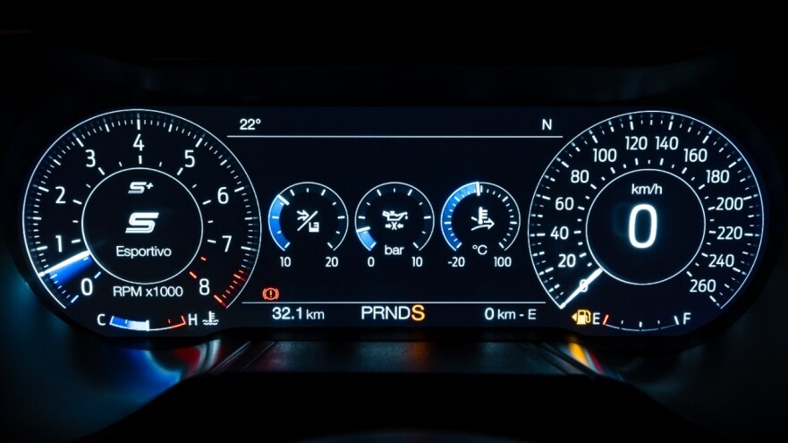 TECNOLOGIAS INÉDITAS DE ASSISTÊNCIA, PERFORMANCE, SEGURANÇA E CONECTIVIDADE: UM CARRO ÚNICO TECNOLOGIAS INÉDITAS DE ASSISTÊNCIA, PERFORMANCE, SEGURANÇA E CONECTIVIDADE: UM CARRO ÚNICO