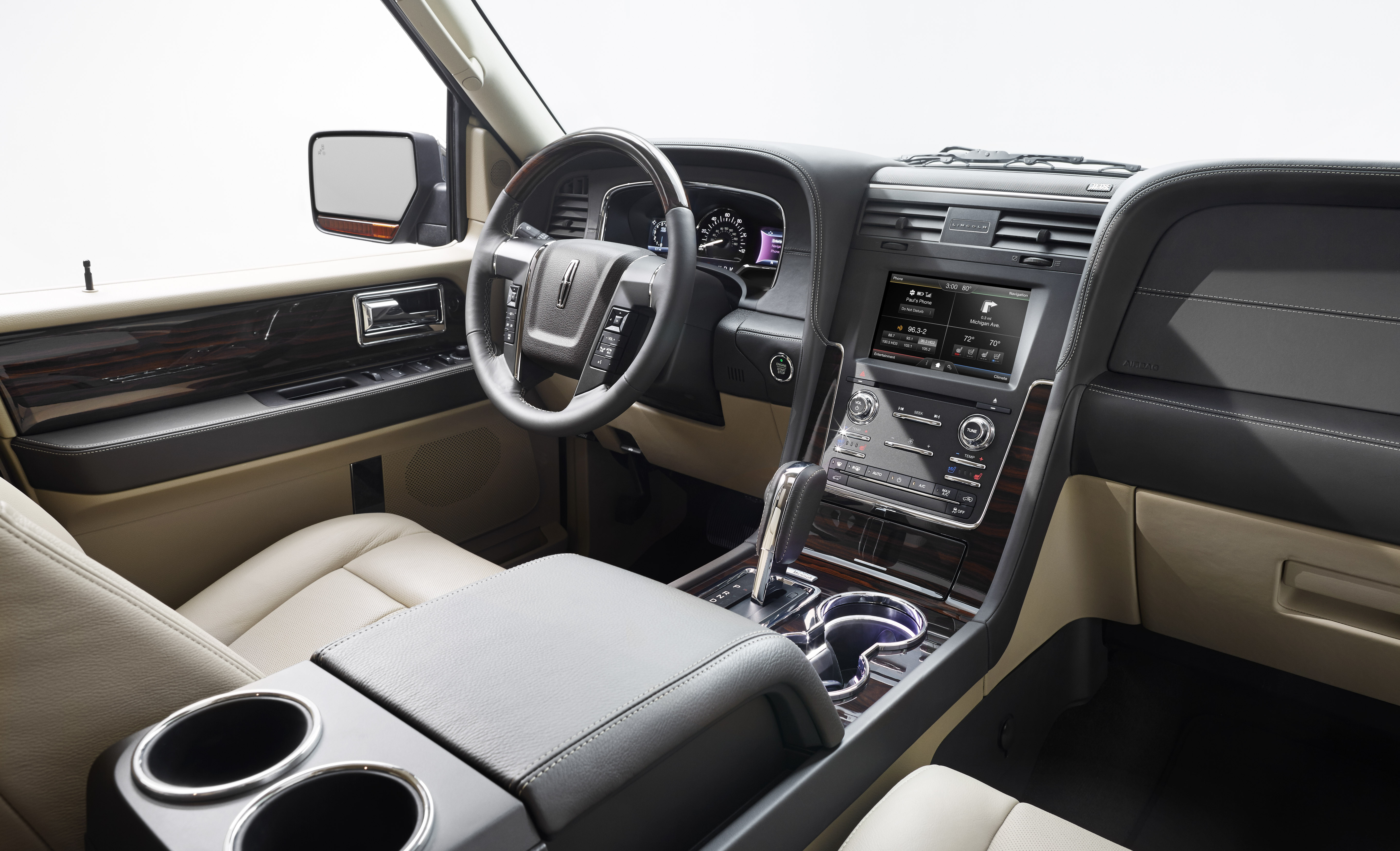 Inside And Out 2015 Lincoln Navigator Redefines Elegance In A Full Size Luxury Suv Lincoln Media Center