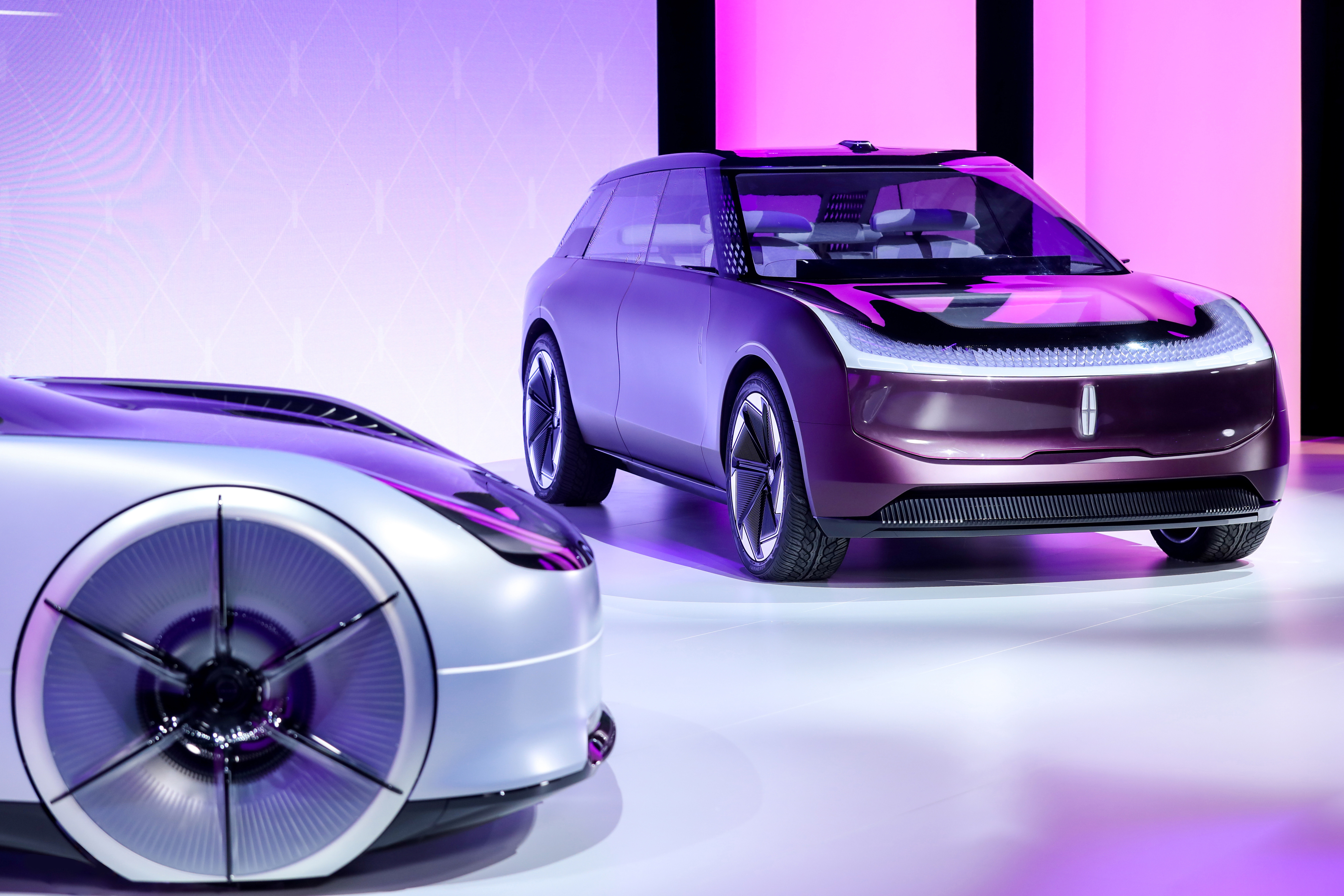New Lincoln Star Electric SUV Concept Debuts In Detroit With A New Lick Of  Purple Paint