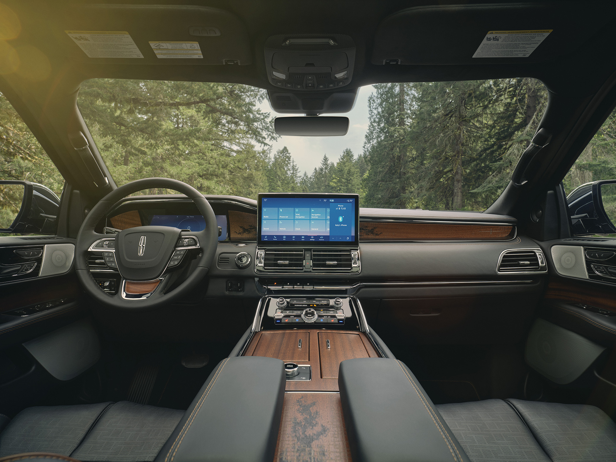 2022 Lincoln Navigator Black Label Invitation interior ...
